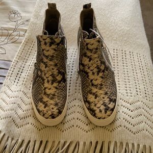 Steve Madden wedgie sneakers